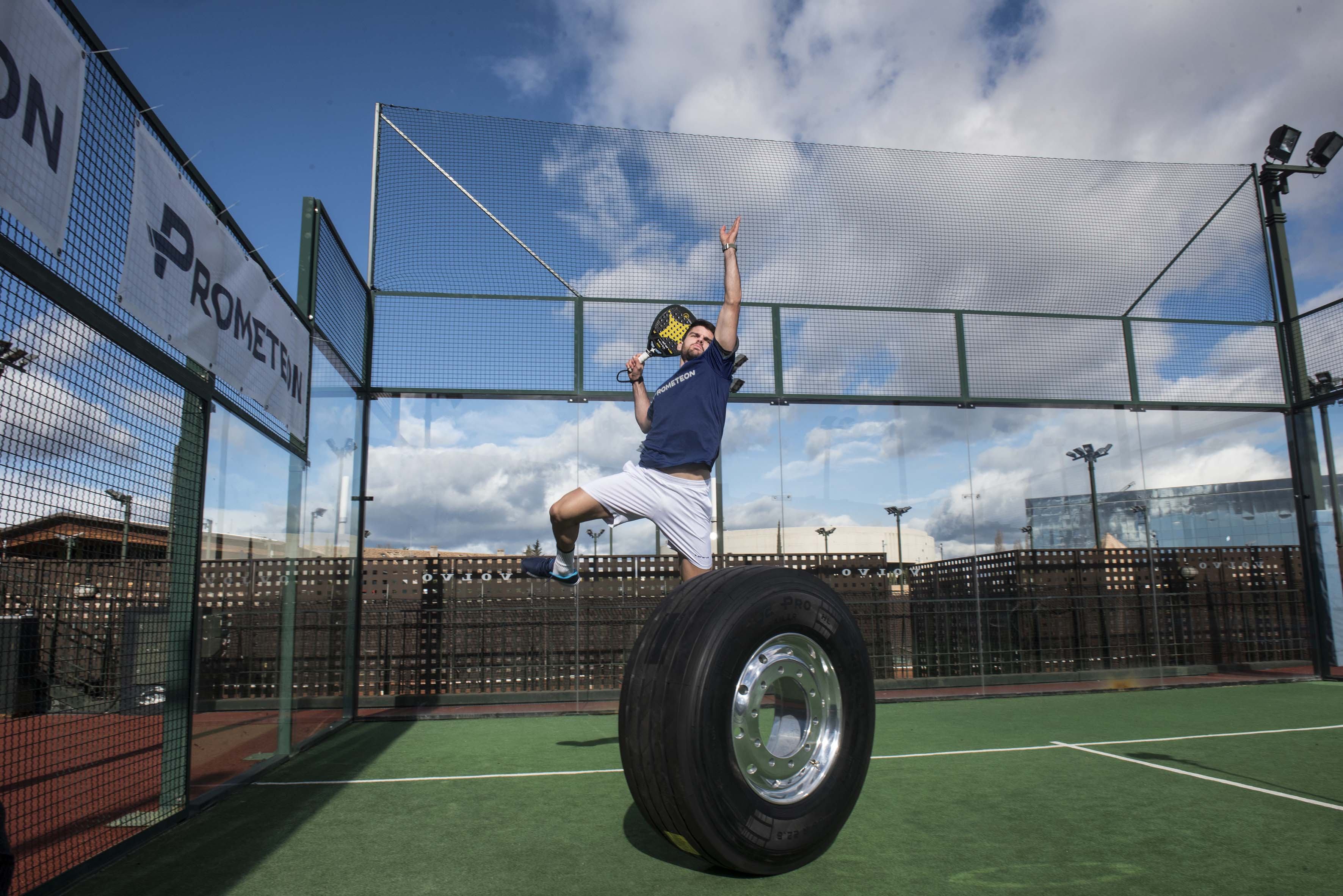 Prometeon Nuevo Patrocinador De Javier Garrido En El World Padel Tour