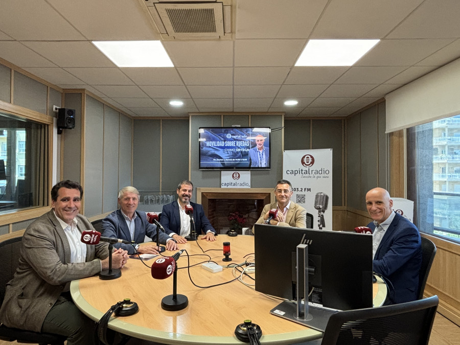 Ramón López, segundo por la izquierda junto a Chimo Ortega, Juan Montesionos y José Manuel López