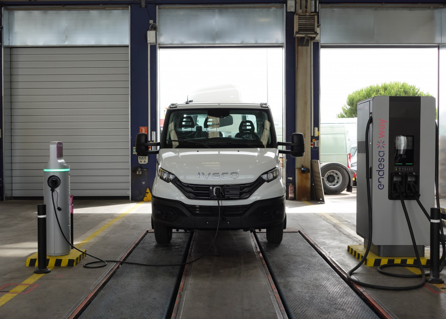 LaReddeIVECOseelectrifica carga