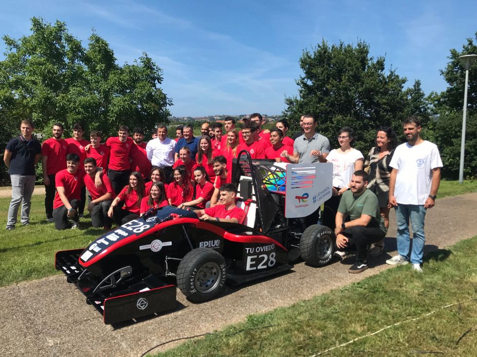 Axalta Refinish y Uniovi eTech Racing FormulaStudent 2024