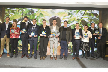 FOTO GRUPO PREMIOS AYVENS